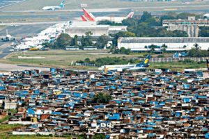 mumbai-airport-slum-3-621x414