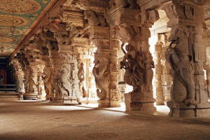 hampi temple pillar