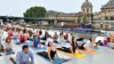 Quand le yoga alimente le débat politique