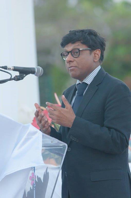  L’ambassadeur de l’Inde en France, Mohan Kumar, a rendu hommage, invité par le Gopio, aux engagés indiens de Guadeloupe, au mémorial de Capesterre-Belle Eau