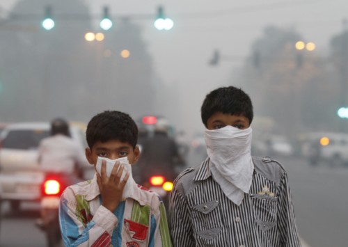 India struggles with air pollution