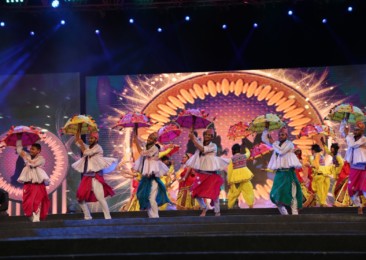Vibrant Gujarat Navratri Festival 2016