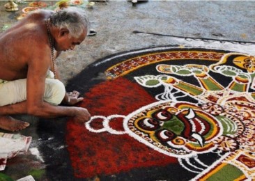 The art of Kalamezhuthu from Kerala