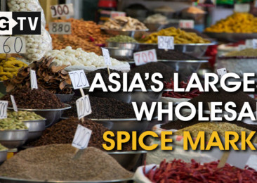 The popular wholesale spice market in Old Delhi
