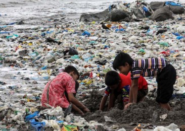 Where is India in its target to phase out single use plastics?