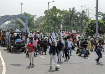 Farmers across India on streets in Bharat Bandh against Farm Bills