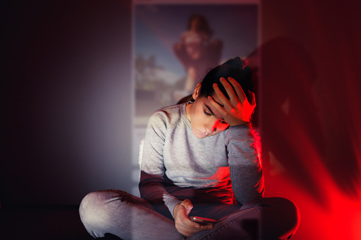 Social media overdose impacts teenagers’ mental health