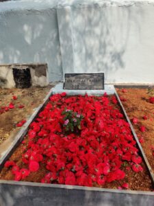 Ajit Khan Grave