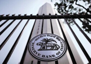 Despite rising inflation, RBI holds interest rates at lowest-ever