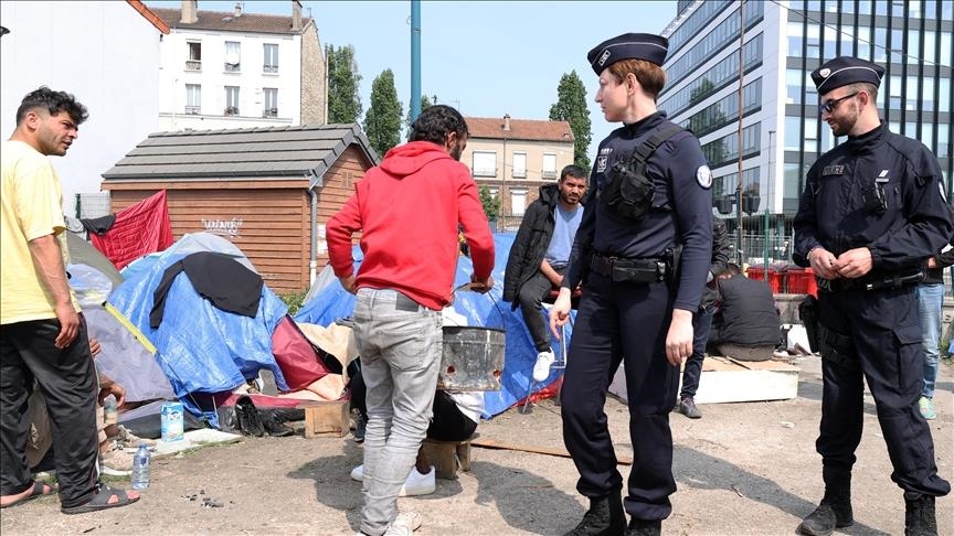 The welcome mat for refugees in France is fraying at the edges.