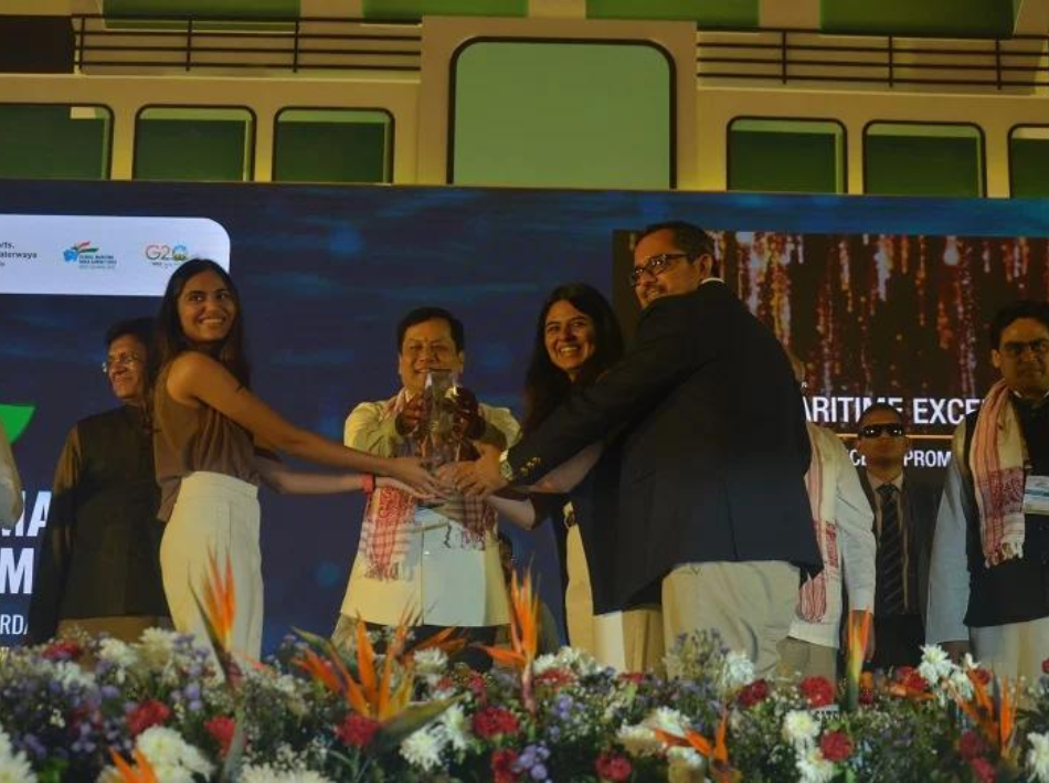 Maritime Achiever’s Award for M2M Ferries at Global Maritime Summit