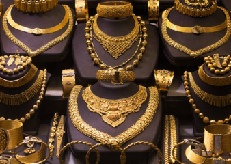 Gold prices soar, impacting wedding jewellery sales in India