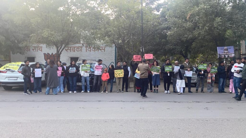 The mountain ranges one of the oldest in the world protect Delhi from dust-laden winds originating from the Thar Desert in the west