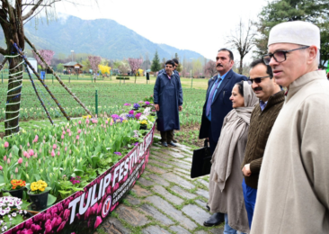 Omar Abdullah inaugurates Asia’s largest tulip garden in Srinagar