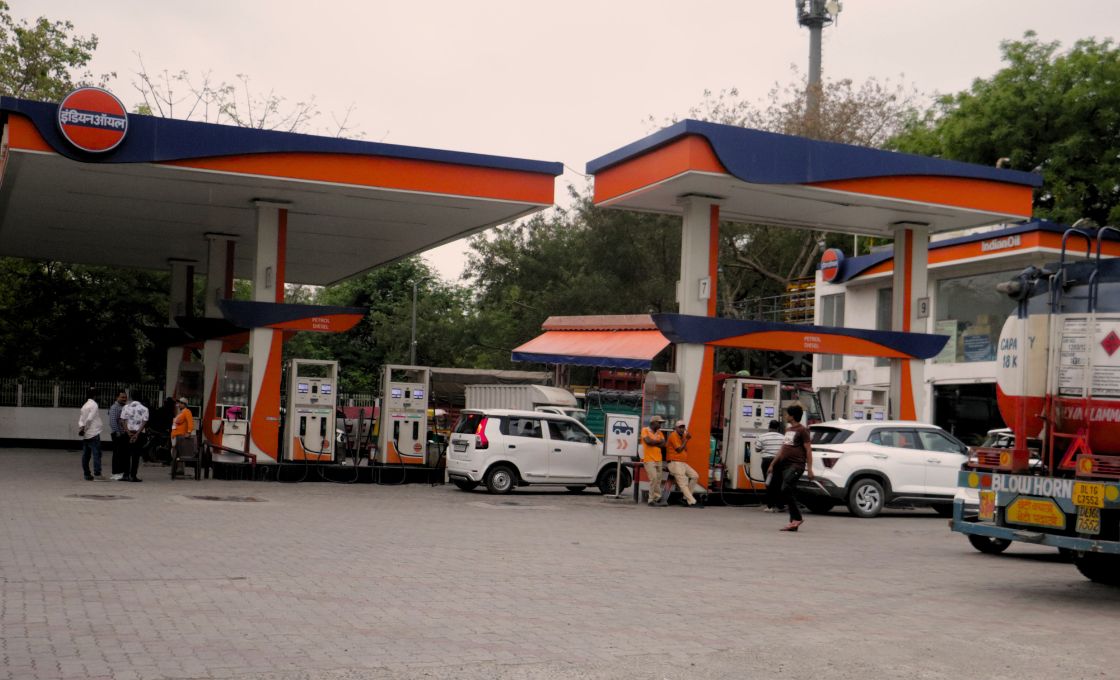 With mounting cost of fossil fuels on households, 350.org calls for urgent clean energy shift