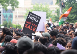 Protests continue at Jantar Mantar despite police crackdown