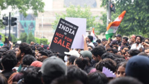 Protests continue at Jantar Mantar despite police crackdown