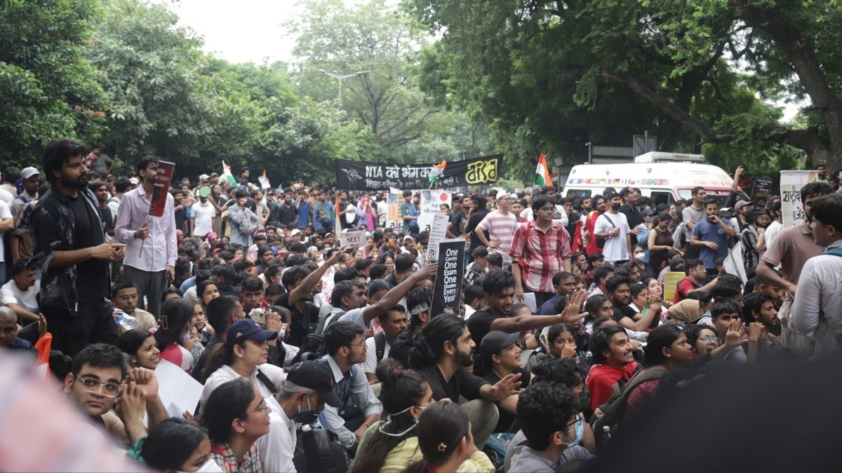 30-day NEET protest erupts in violence after police use tear gas and batons