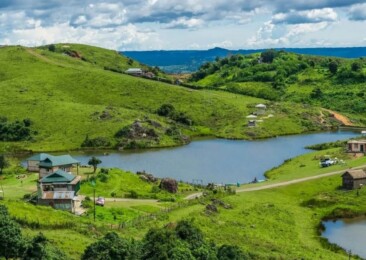 Meghalaya bans roadside picnics in Sohra over environmental concerns 