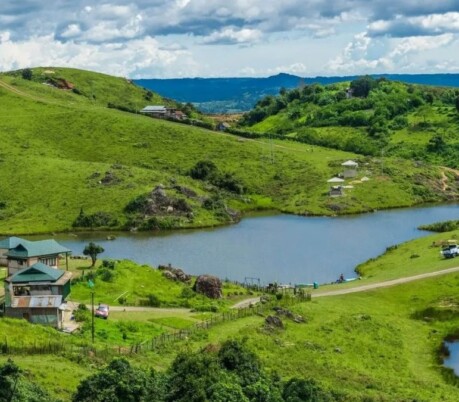 Meghalaya bans roadside picnics in Sohra over environmental concerns 