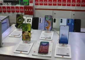 Smartphone sales hit 14-year low as India celebrates GDP growth